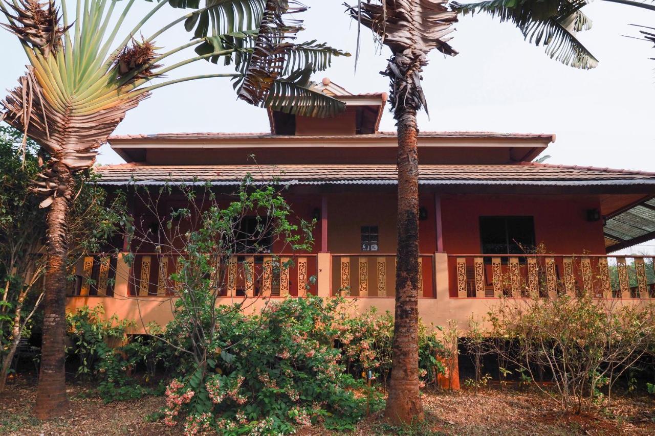 Oyo 758 Phufatara Resort Ban Mae Khachan Exterior foto